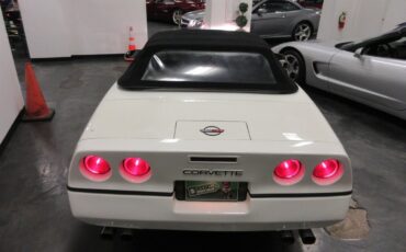 Chevrolet-Corvette-1987-Convertible-12