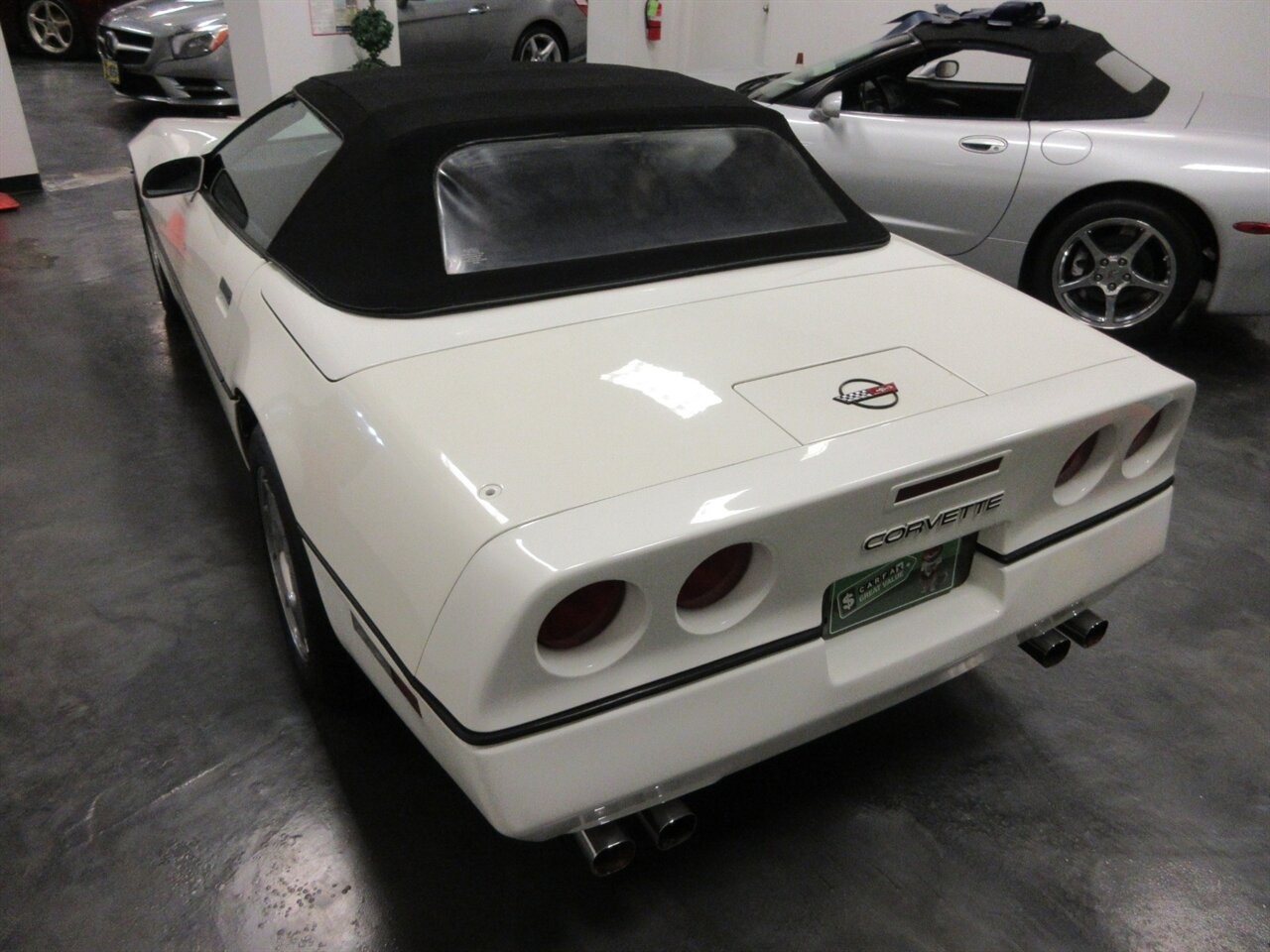 Chevrolet-Corvette-1987-Convertible-2