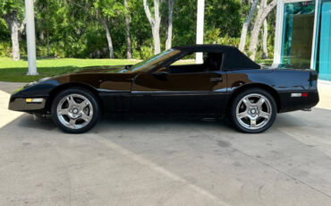 Chevrolet-Corvette-1989-Convertible-12