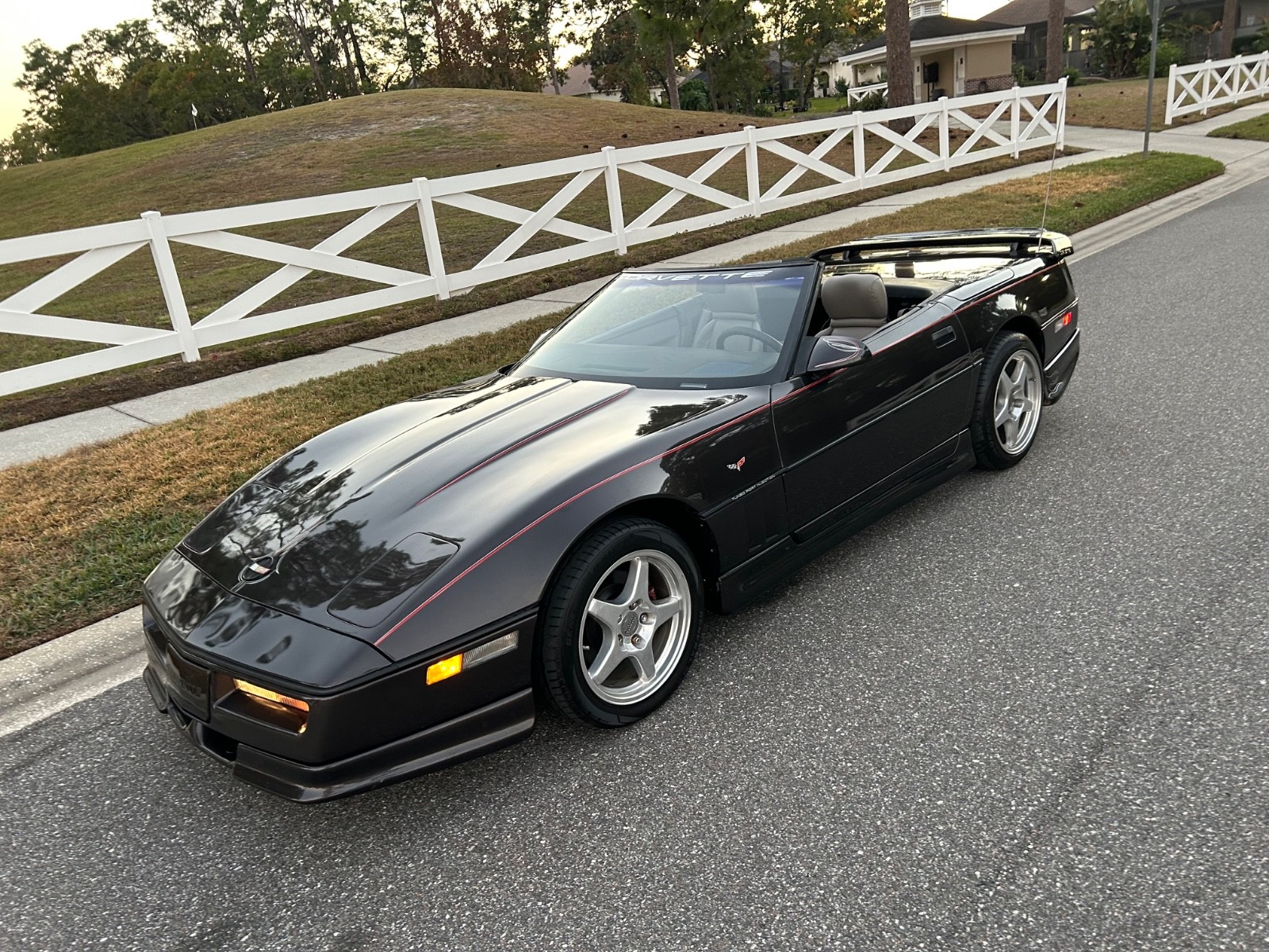 Chevrolet-Corvette-1989-Convertible-2