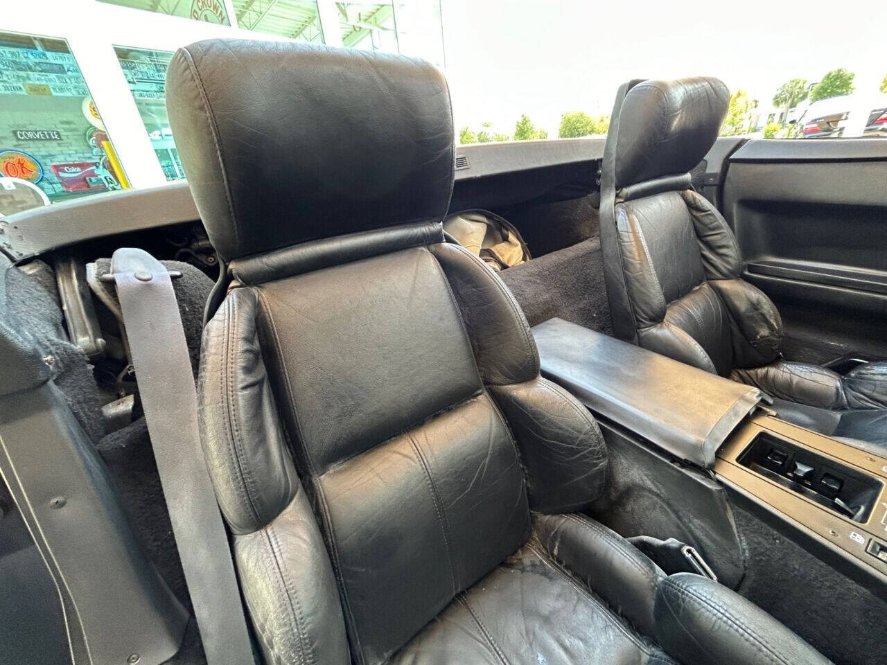 Chevrolet-Corvette-1989-Convertible-21