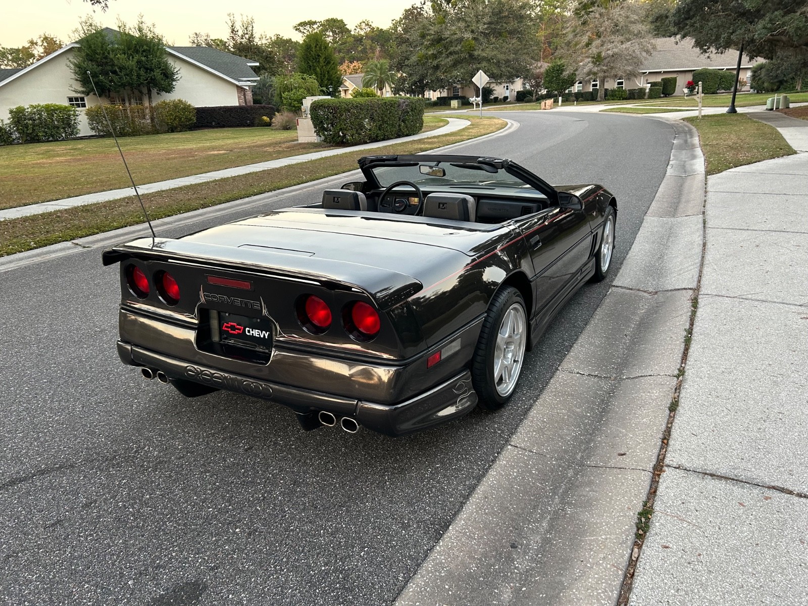 Chevrolet-Corvette-1989-Convertible-9