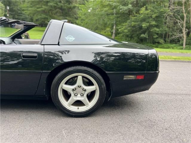 Chevrolet-Corvette-1991-12