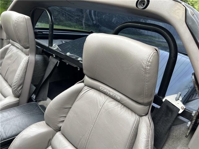 Chevrolet-Corvette-1991-18