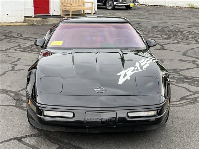 Chevrolet-Corvette-1991-2