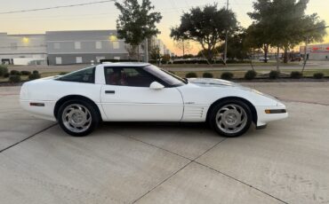 Chevrolet-Corvette-1991-2