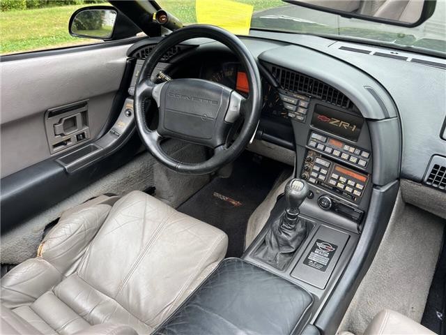 Chevrolet-Corvette-1991-23