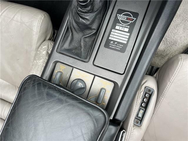 Chevrolet-Corvette-1991-27