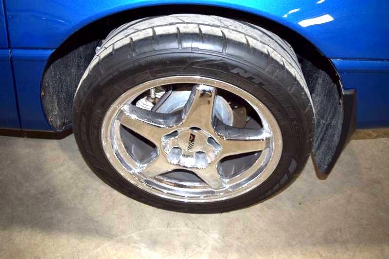 Chevrolet-Corvette-1991-Hatchback-12