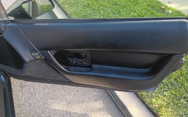 Chevrolet-Corvette-1991-Hatchback-13