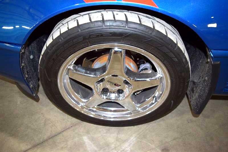 Chevrolet-Corvette-1991-Hatchback-13