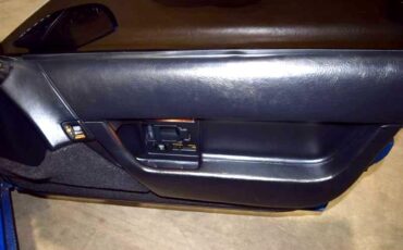 Chevrolet-Corvette-1991-Hatchback-15