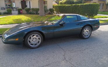 Chevrolet-Corvette-1991-Hatchback-2