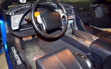 Chevrolet-Corvette-1991-Hatchback-20