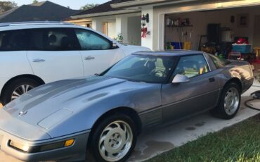 Chevrolet-Corvette-1991-Hatchback-4