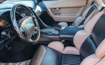 Chevrolet-Corvette-1992-21