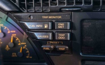 Chevrolet-Corvette-1992-28