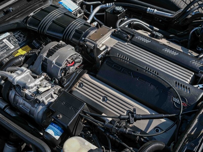 Chevrolet-Corvette-1992-34