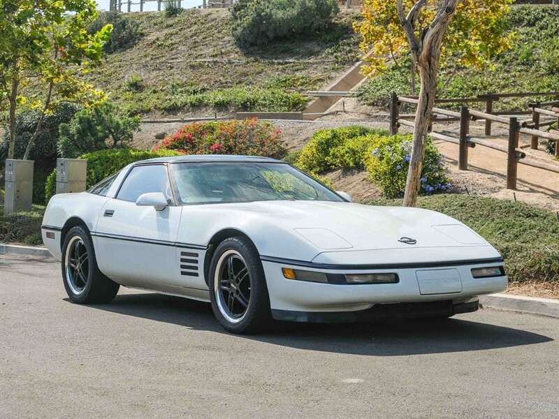 Chevrolet-Corvette-1992-5