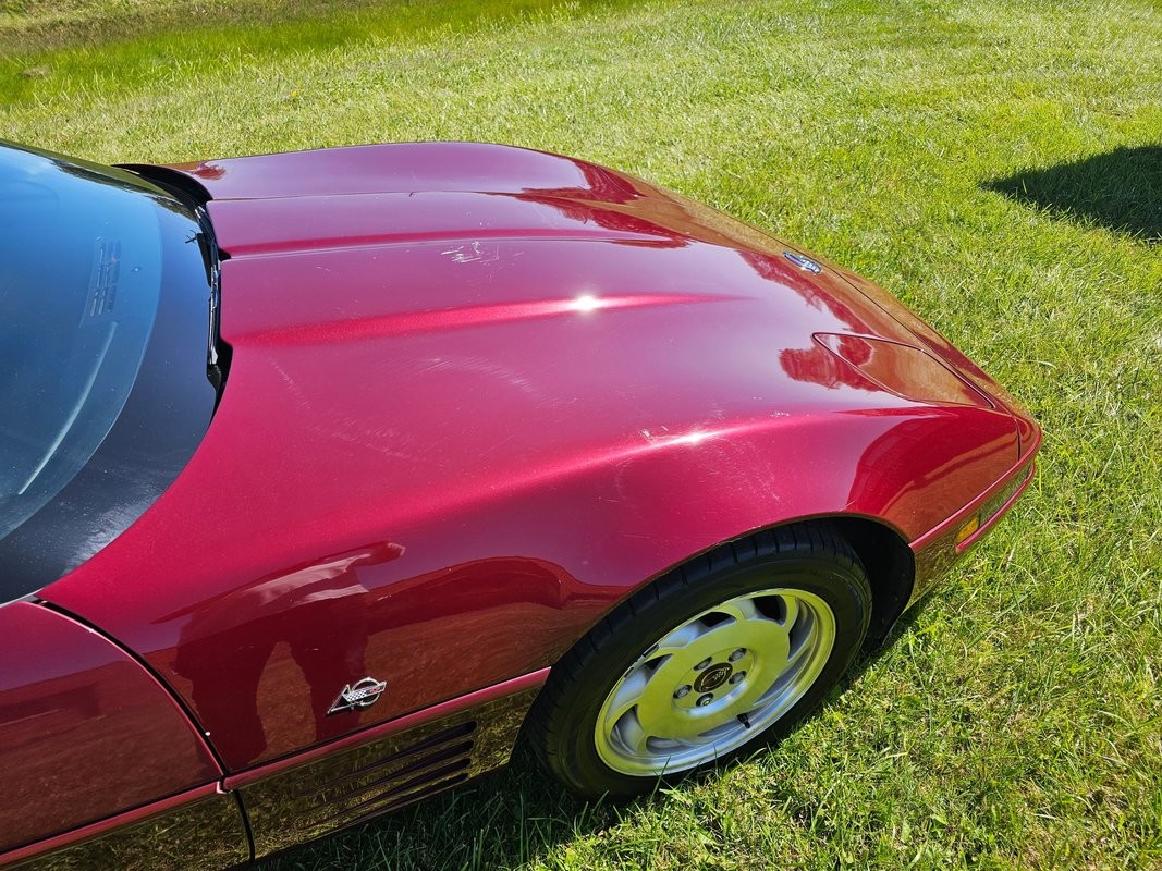 Chevrolet-Corvette-1993-Hatchback-12