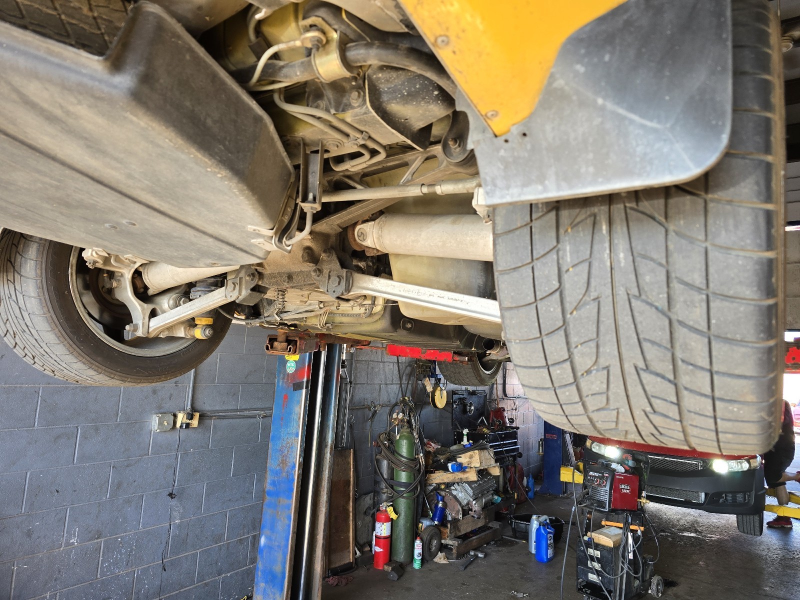 Chevrolet-Corvette-1993-Hatchback-16