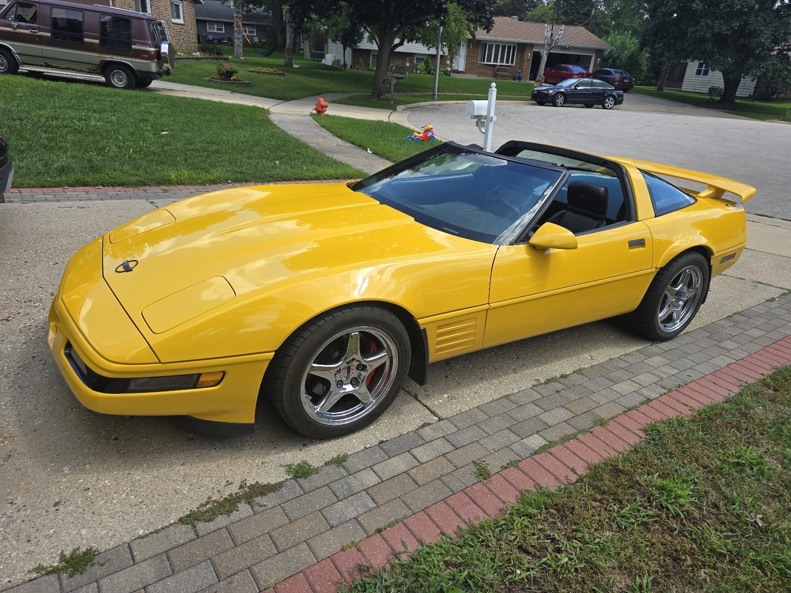Chevrolet-Corvette-1993-Hatchback-22