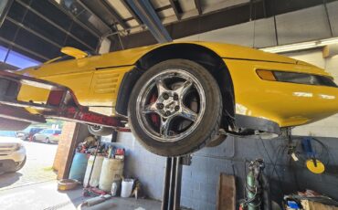 Chevrolet-Corvette-1993-Hatchback-3