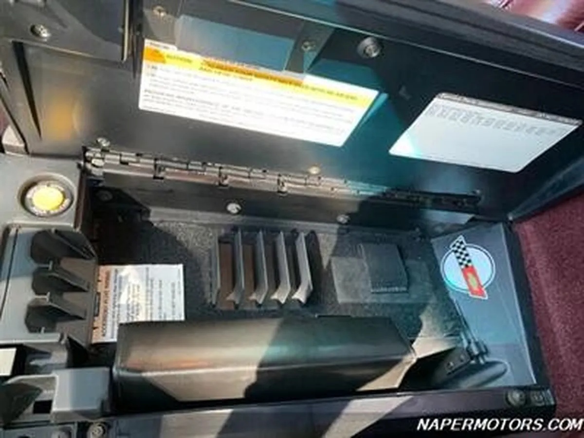 Chevrolet-Corvette-1993-Ruby-Red-Ruby-Red-Leather-4