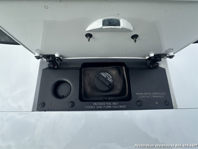 Chevrolet-Corvette-1994-10