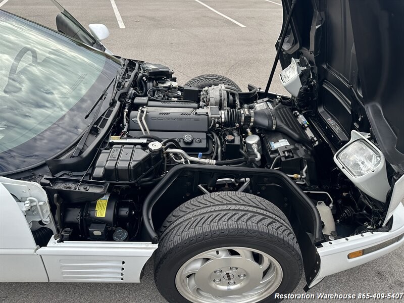 Chevrolet-Corvette-1994-14