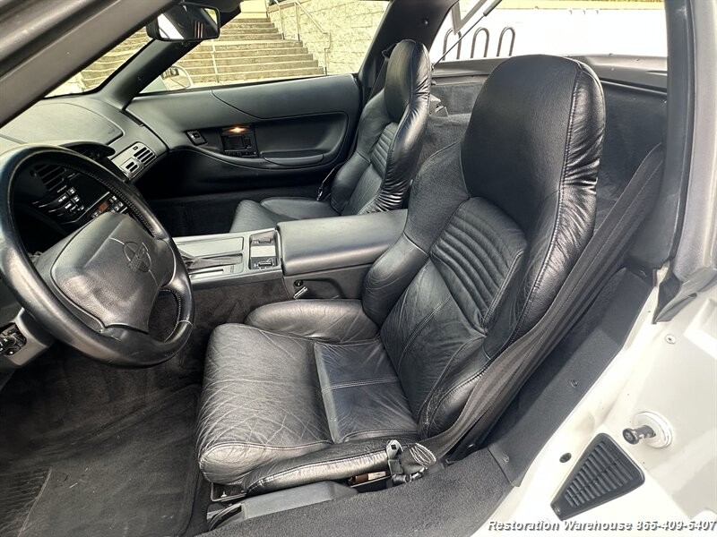 Chevrolet-Corvette-1994-18