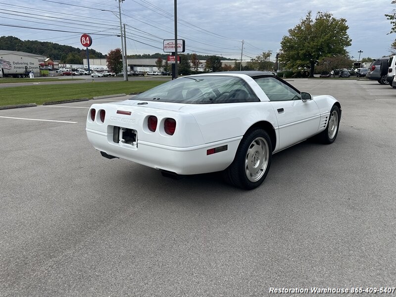 Chevrolet-Corvette-1994-5