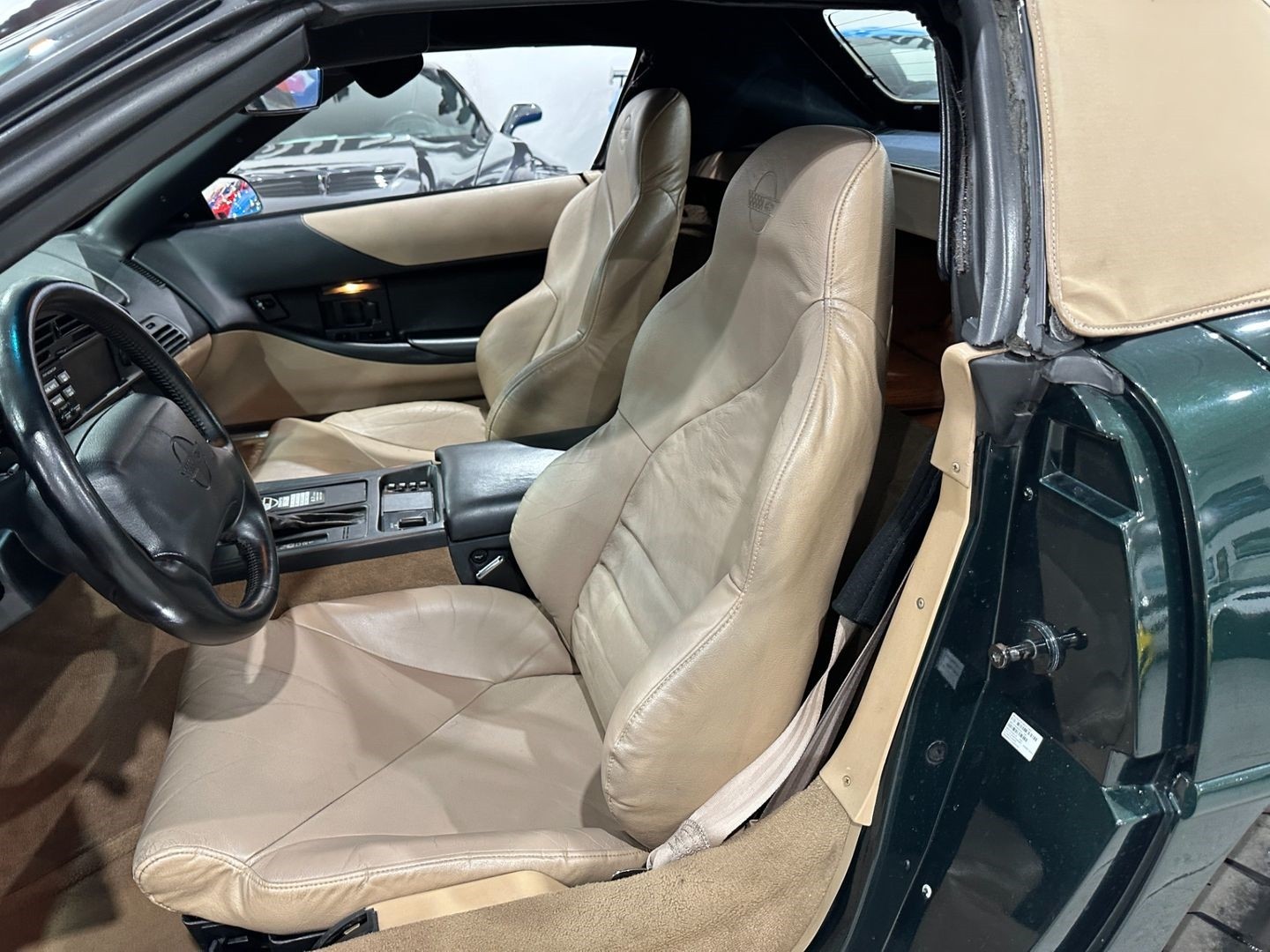 Chevrolet-Corvette-1994-Convertible-12