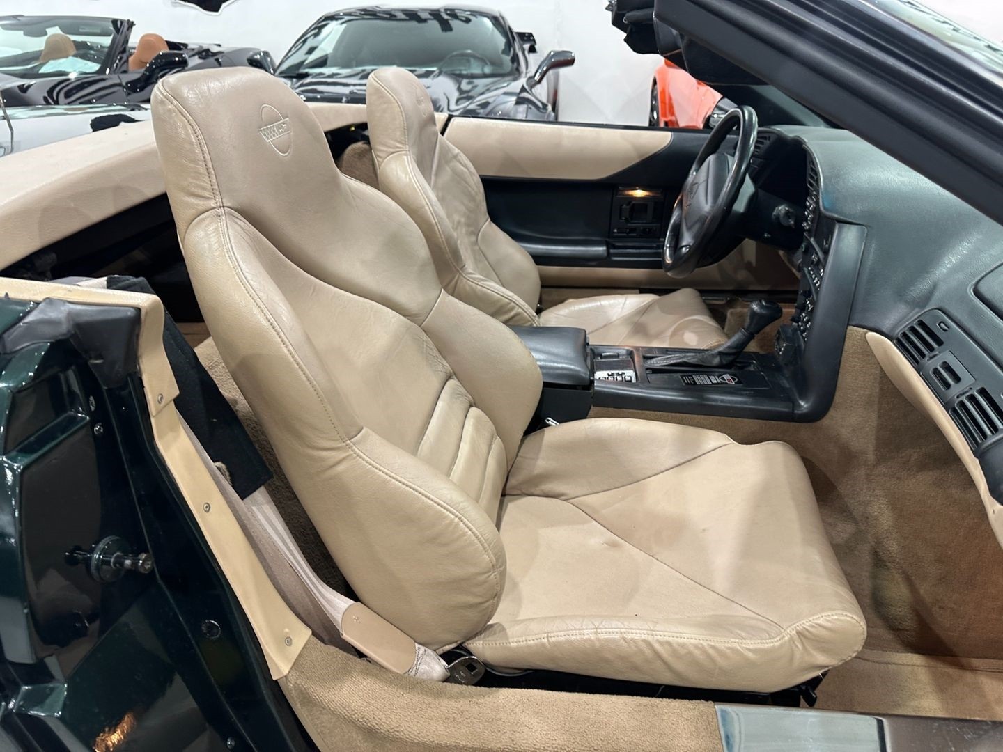 Chevrolet-Corvette-1994-Convertible-13