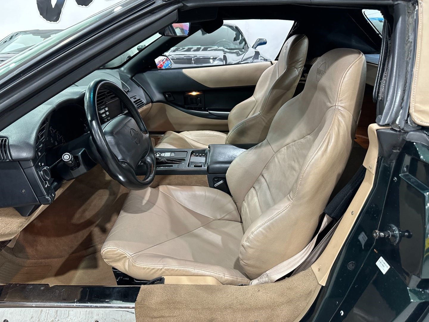 Chevrolet-Corvette-1994-Convertible-17