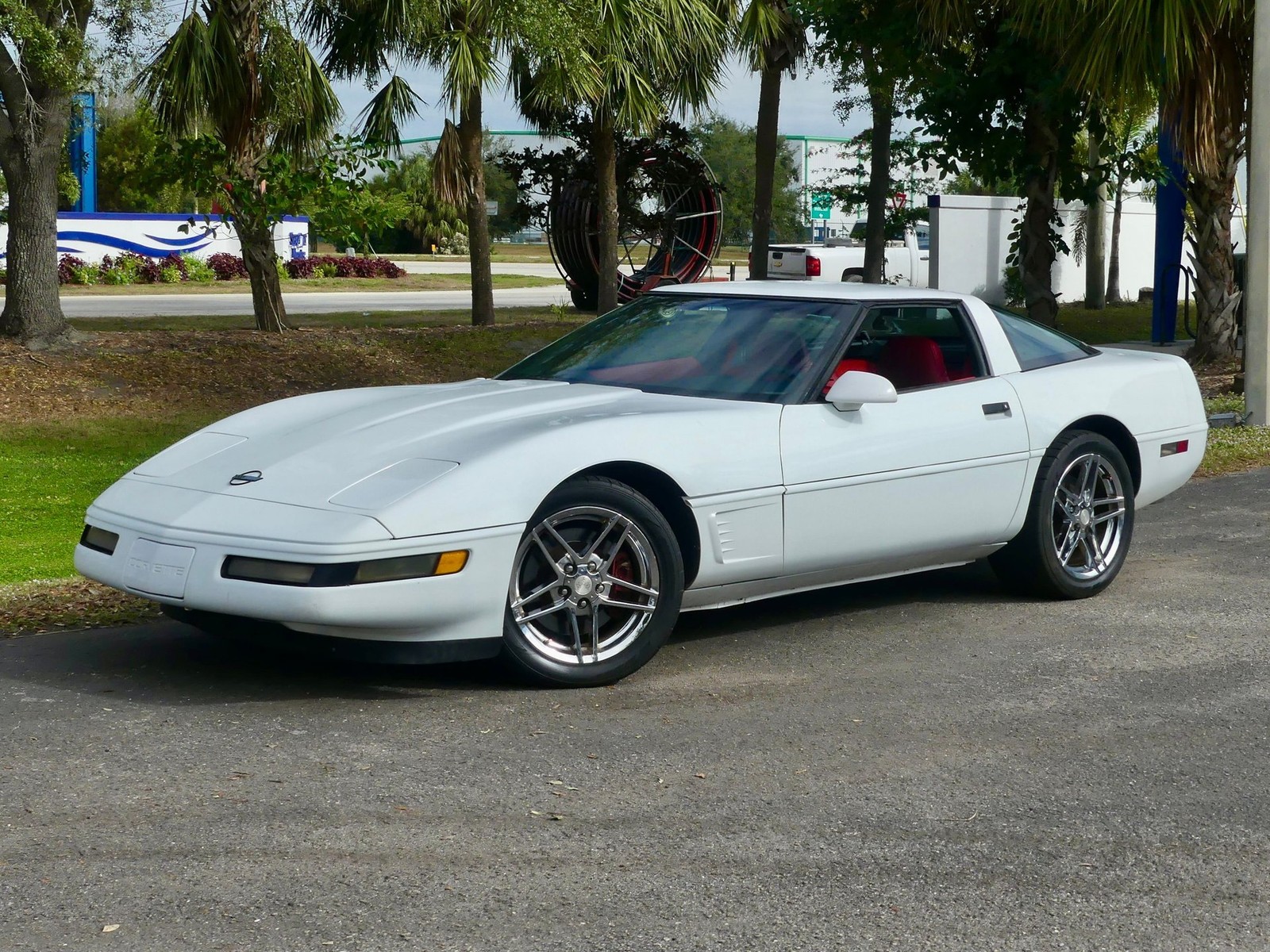 Chevrolet-Corvette-1995-Coupe-2