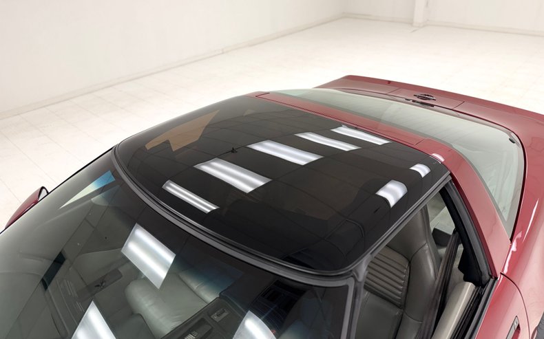 Chevrolet-Corvette-1995-Dark-Red-Metallic-Light-Gray-21