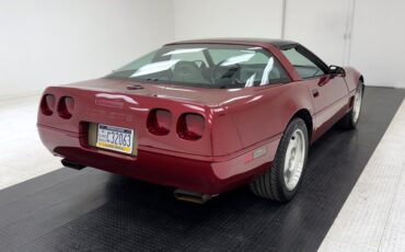 Chevrolet-Corvette-1995-Dark-Red-Metallic-Light-Gray-31