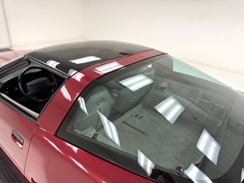 Chevrolet-Corvette-1995-Dark-Red-Metallic-Light-Gray-40