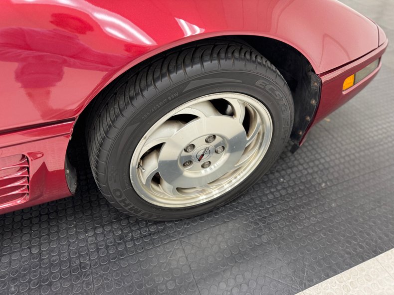 Chevrolet-Corvette-1995-Dark-Red-Metallic-Light-Gray-45