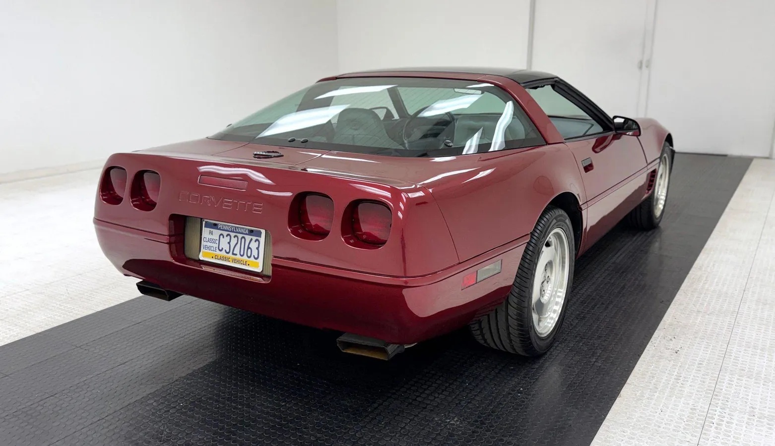 Chevrolet-Corvette-1995-Dark-Red-Metallic-Light-Gray-6