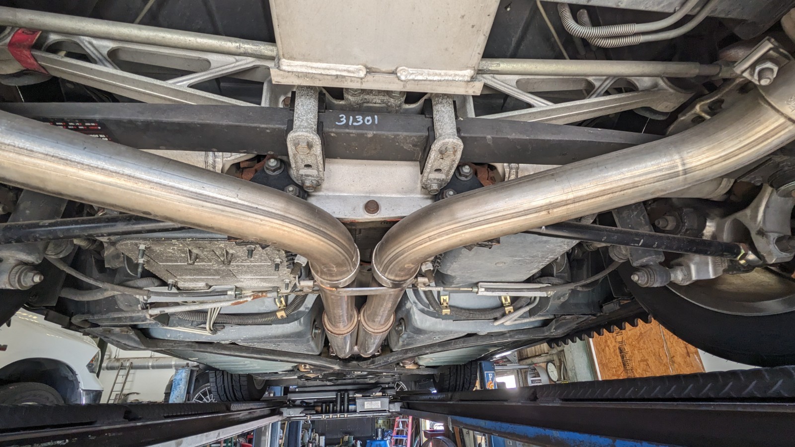 Chevrolet-Corvette-1996-Convertible-12