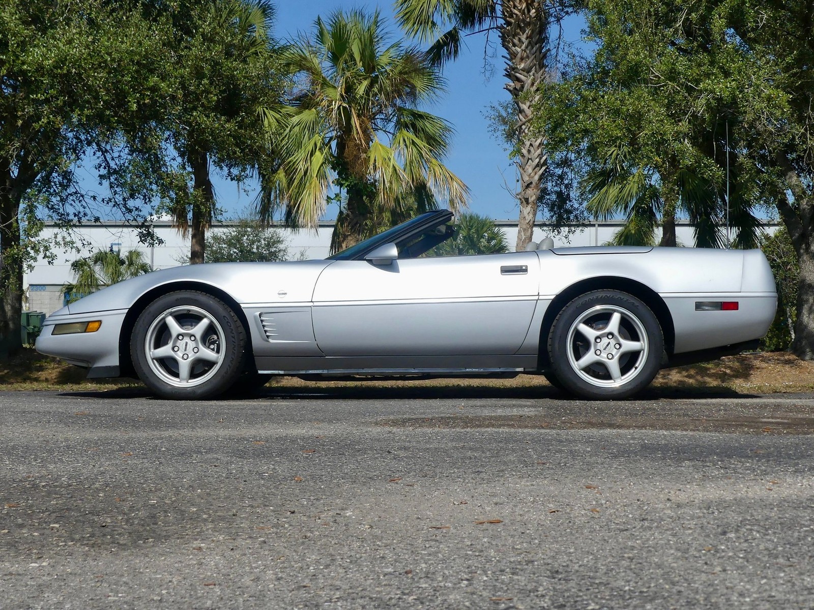 Chevrolet-Corvette-1996-Convertible-15