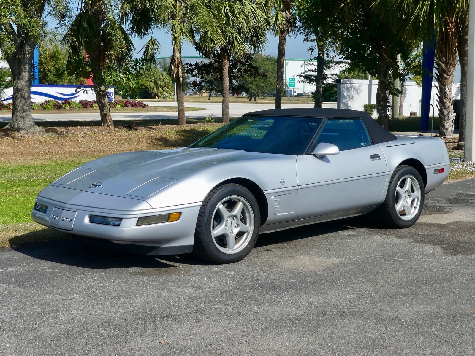 Chevrolet-Corvette-1996-Convertible-2