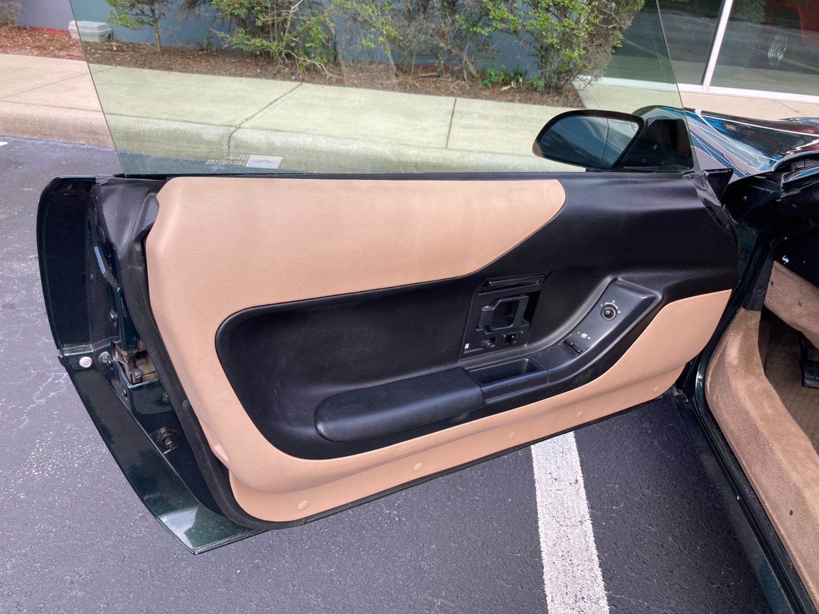 Chevrolet-Corvette-1996-Convertible-6