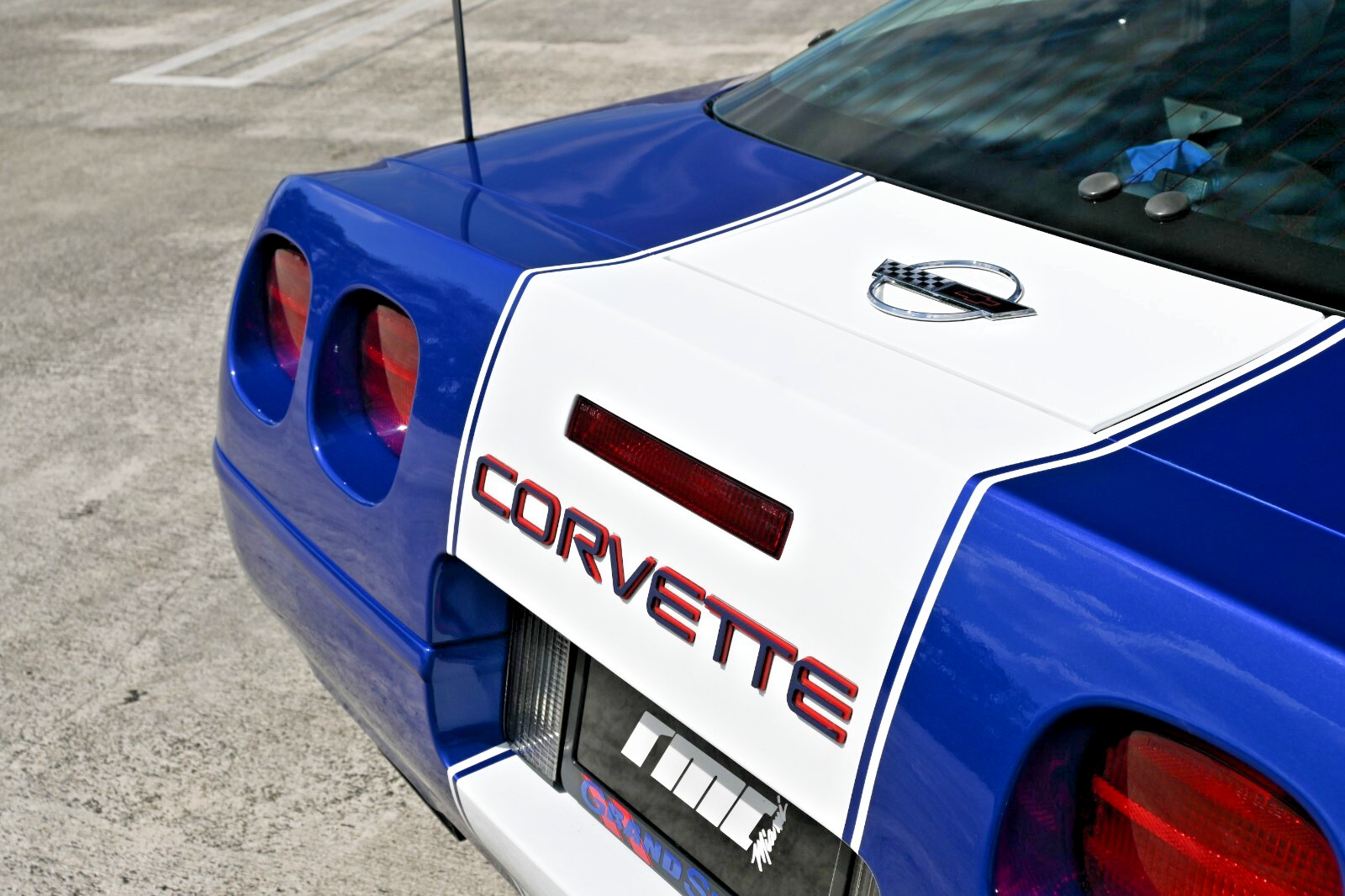 Chevrolet-Corvette-1996-Hatchback-11