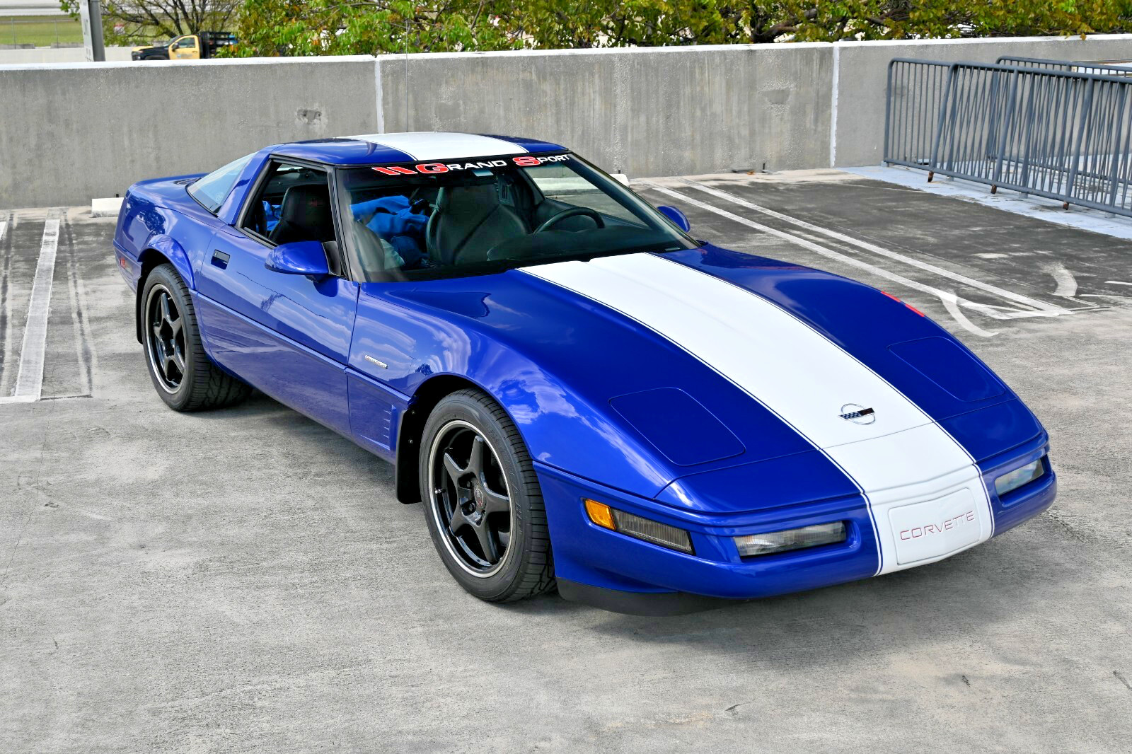 Chevrolet-Corvette-1996-Hatchback-17