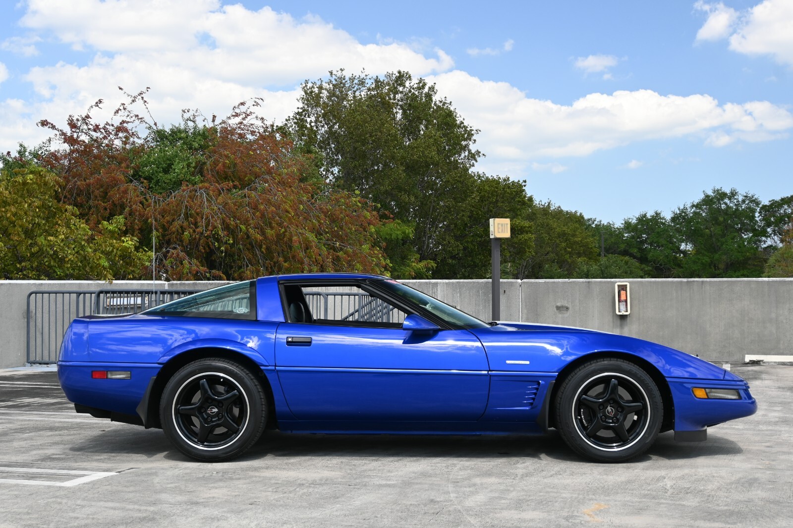 Chevrolet-Corvette-1996-Hatchback-18