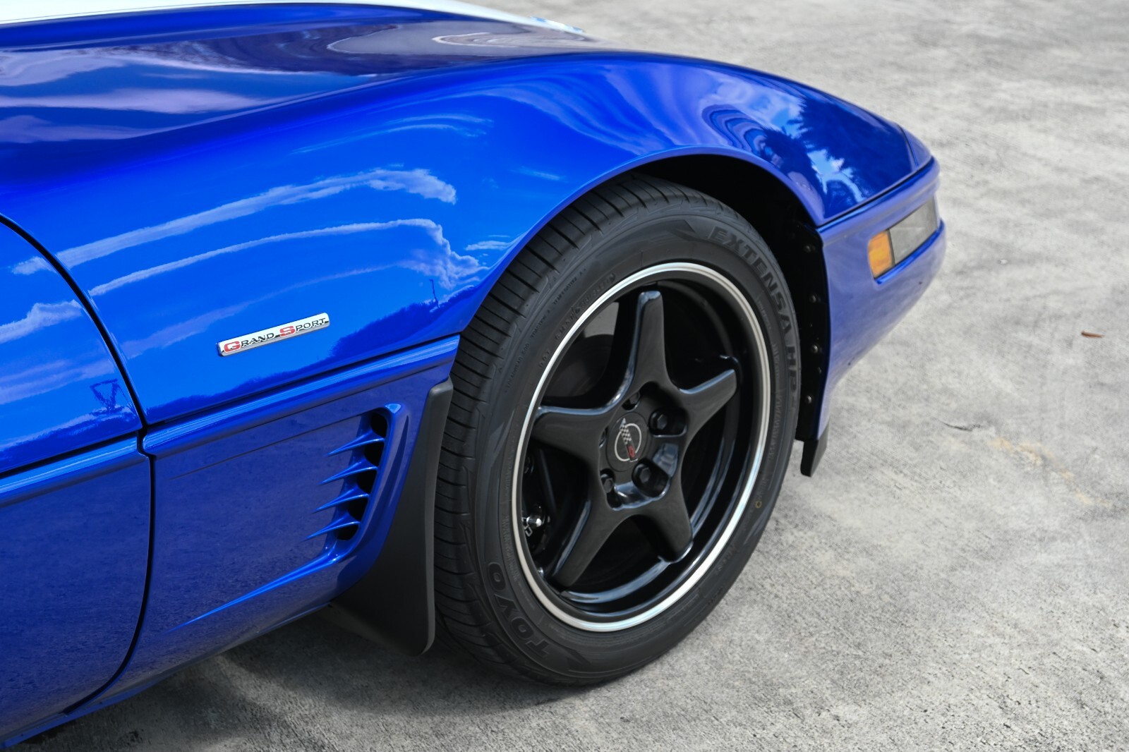 Chevrolet-Corvette-1996-Hatchback-19