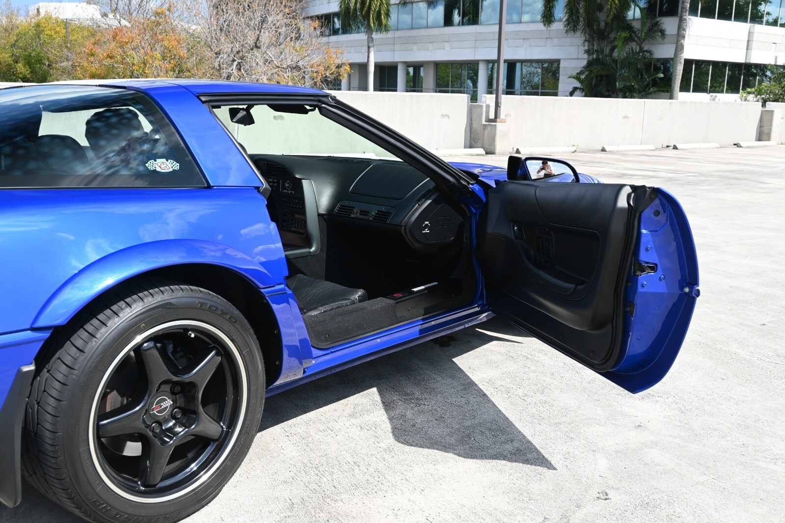 Chevrolet-Corvette-1996-Hatchback-21